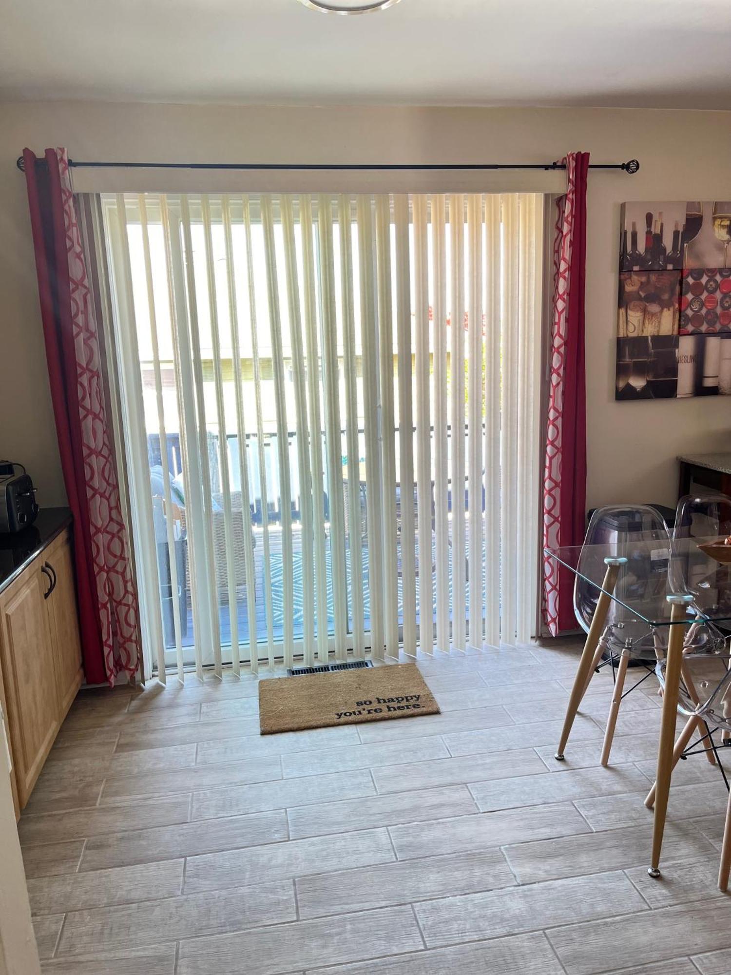 Stylish Cozy Quiet Family Retreat And Romantic Getaway Sleeps Up To 7 With Fast Wifi, Free Parking, Work Station, Alexa Enabled, Fenced In Backyard For Pets Grill Party Patio, Porch, Beach, Canal, Stadium,Boardwalk Restaurants, And Much More! Atlantic City Zewnętrze zdjęcie
